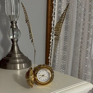 Pottery Barn Harry Potter Golden Snitch clock